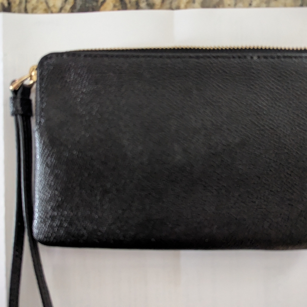 Coach Pebbled Leather Black Wristlet - Picture 2 of 3